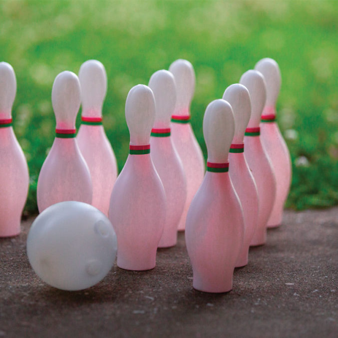 Light up, outdoor bowling set